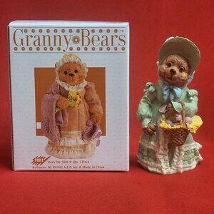 Vintage Price Granny Bear Holding Basket Figurine Porcelain Bisque 1992